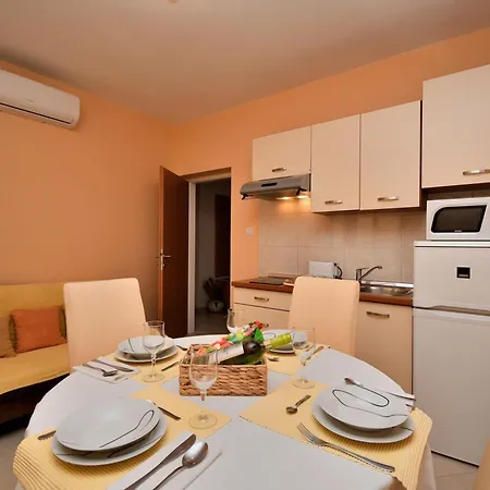 Appartamento With Parking Space - 16495