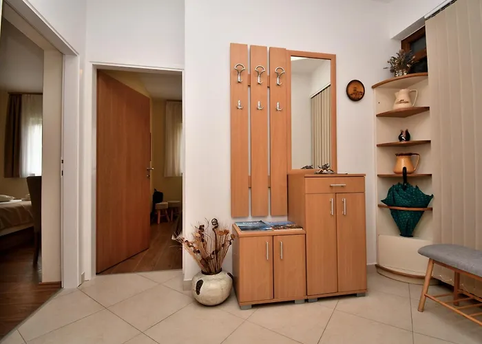 With Parking Space - 16495 Porec